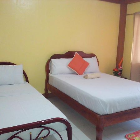 קאטיקלן Centillo Travellers Inn מראה חיצוני תמונה