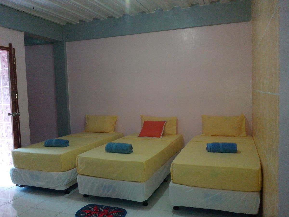 קאטיקלן Centillo Travellers Inn מראה חיצוני תמונה