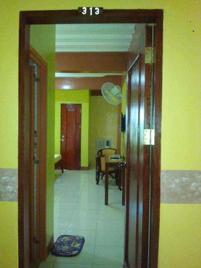 קאטיקלן Centillo Travellers Inn מראה חיצוני תמונה