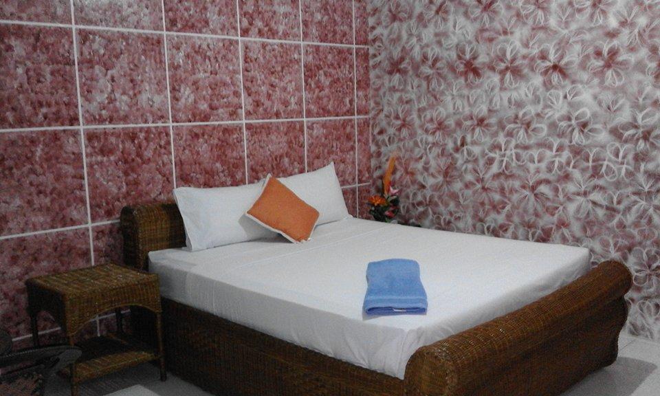 קאטיקלן Centillo Travellers Inn מראה חיצוני תמונה